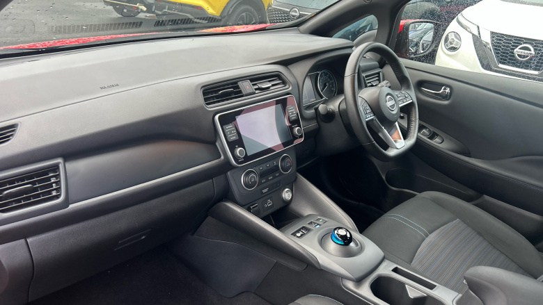 Nissan LEAF 110kW Acenta 39kWh 5dr Auto Electric Hatchback